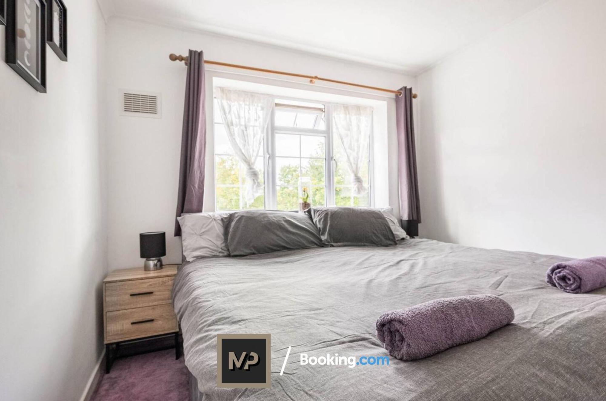 Parking - Lastmindeals - Business Leisure - 1Bed Epsom Exterior foto